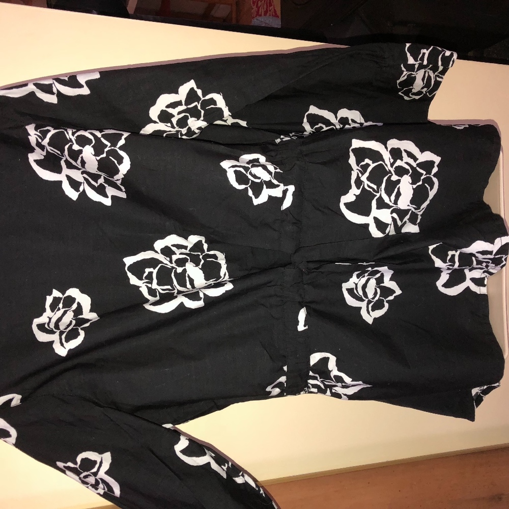 RONI RABL black/white cotton tie back open blouse/S (generous fit) - Picture 5 of 8
